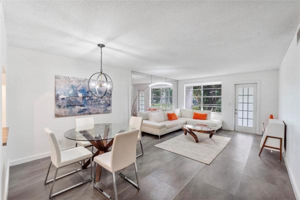 Kings Park Garden, 4025 N Federal Hwy #124C, Fort Lauderdale, Florida 33308, image 1