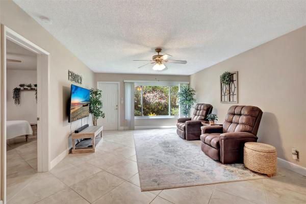 Town Villas At Moon Lake, 18801 Jolson Ave #2, Boca Raton, Florida 33496, image 2