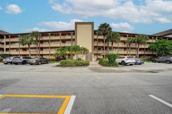 Andros Village, 1701 Andros Isle #E-3, Coconut Creek, Florida 33066, image 1