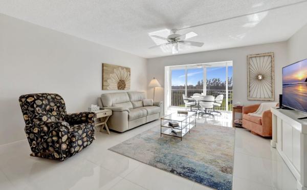 Village Royale Greenway, 2620 NE 1st Ct #4150, Boynton Beach, Florida 33435, image 3