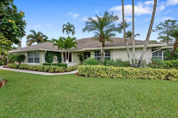 Pinewood Manor Of Wellington, 342 Knotty Wood Ln, Wellington, Florida 33414, image 1