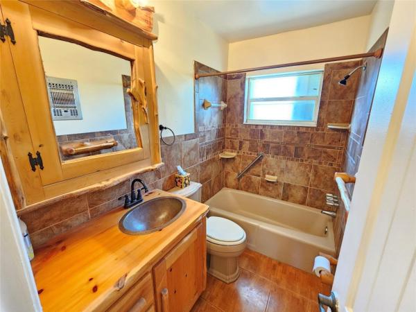 Crystal Court Manor, 1454 N 12th Ct #7B, Hollywood, Florida 33019, image 2