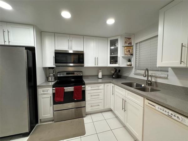 The Greens Of Inverrary, 6020 NW 44th St #306, Lauderhill, Florida 33319, image 1
