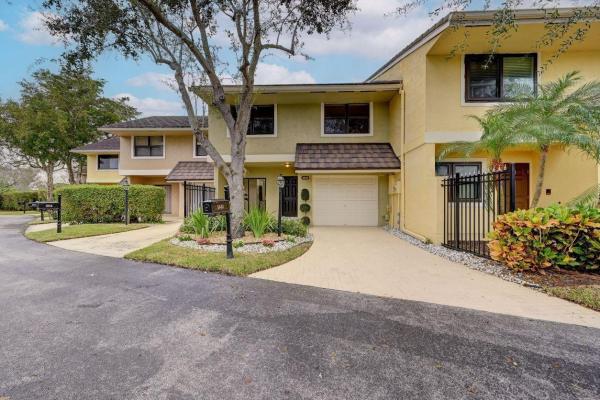 Brookhaven, 5646 Santiago Cir, Boca Raton, Florida 33433, image 1