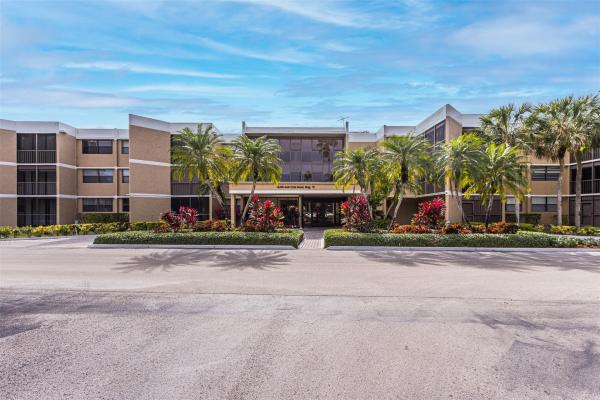 Country Club Village, 16400 Golf Club Rd #113, Weston, Florida 33326, image 1