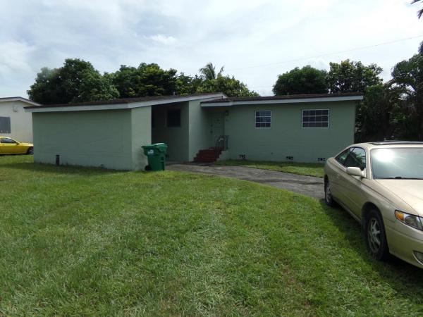 Highland Manor, 710 NE 178th St, North Miami Beach, Florida 33162, image 1