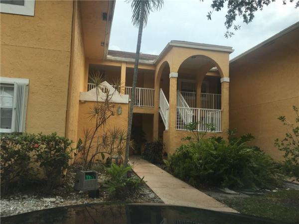 Chateau De Ville, 421 SE 10th St #105A, Dania Beach, Florida 33004, image 1