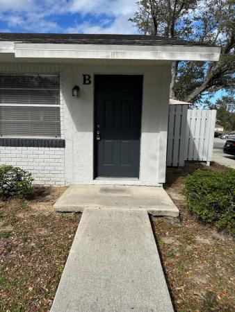 Southern Courtyard, 2006 S 10th St #B, Fort Pierce, Florida 34950, image 1