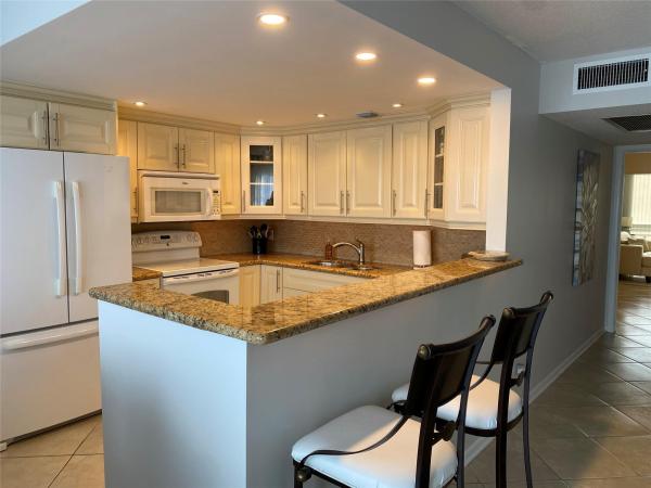 Oakridge, 4026 Oakridge D #4026, Deerfield Beach, Florida 33442, image 1