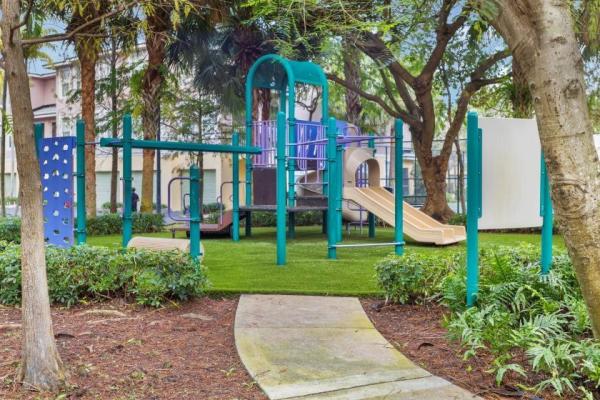 Cypress Pointe At Turtle Run, 6472 W Sample Rd, Coral Springs, Florida 33067, image 2