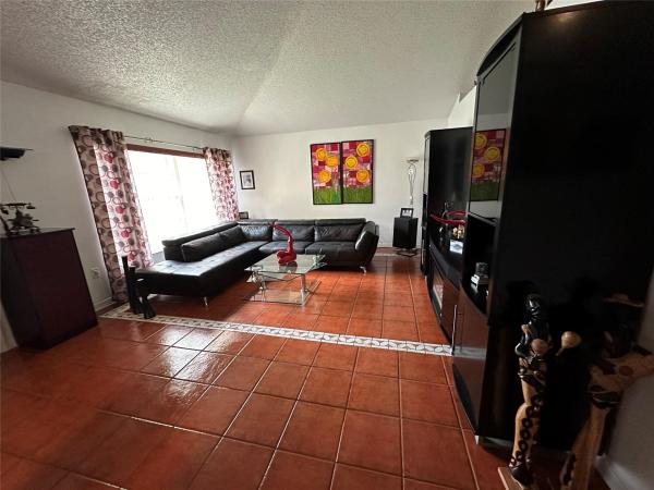 West Esplanade, 18856 NW 79th Ct, Hialeah, Florida 33015, image 2