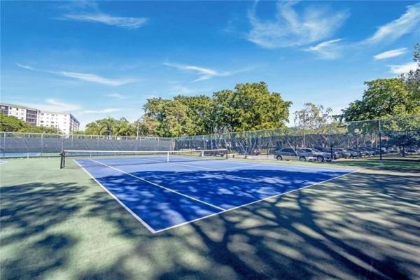 Cypress Bend, 2202 S Cypress Bend Dr #807, Pompano Beach, Florida 33069, image 2