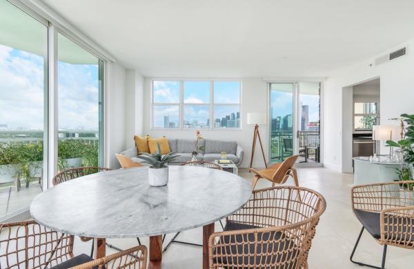 The Metropolitan, 2475 Brickell Ave #1602, Miami, Florida 33129, image 1