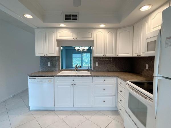 Victoria Village, 2902 Victoria Cir #D 2, Coconut Creek, Florida 33066, image 1