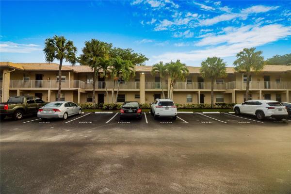 Viewpointe, 5541 Lakeside #103, Margate, Florida 33063, image 1