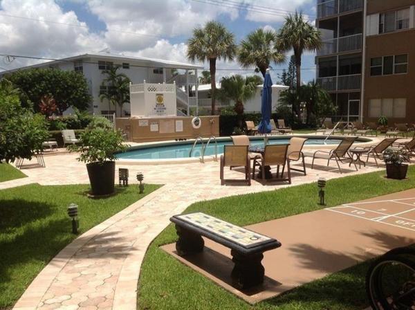 Leisure By The Sea East, 4117 Bougainvilla Dr #414, Lauderdale By The Sea, Florida 33308, image 1