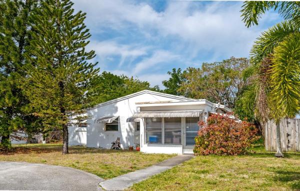 Collier Estates, 631 NE 57th St, Oakland Park, Florida 33334, image 1