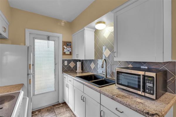 Maranatha, 11 SW 4th Ave #3, Boca Raton, Florida 33432, image 2