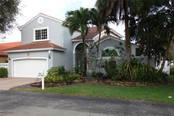 Lake Pointe Estates, 3243 NW 22nd Ave, Oakland Park, Florida 33309, image 1