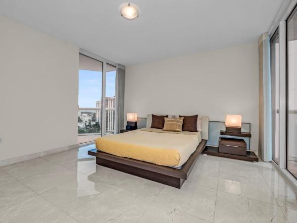 The Parc At Turnberry Isle, 19400 Turnberry Way #1832, Aventura, Florida 33180, image 2