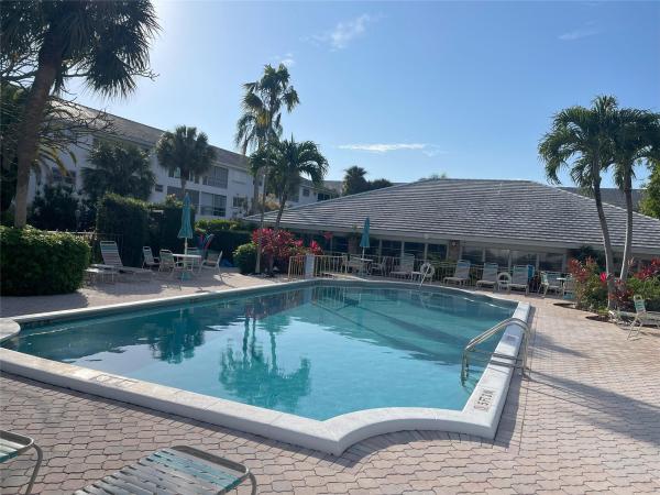 Lighthouse Point Gardens South, 2050 NE 39th St #113N, Lighthouse Point, Florida 33064, image 1