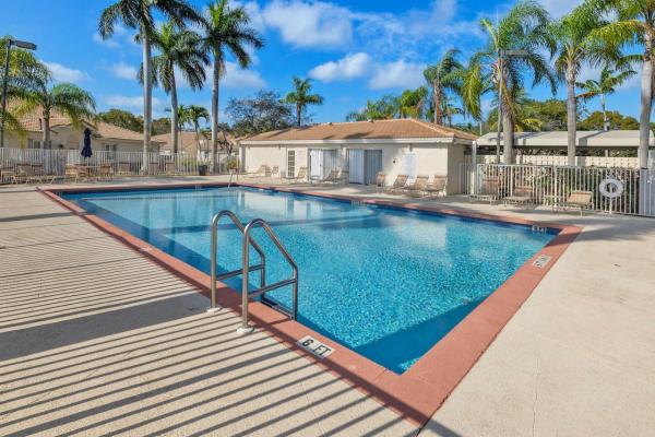 Banyan Oakridge, 3192 SW 50th St, Dania Beach, Florida 33312, image 1