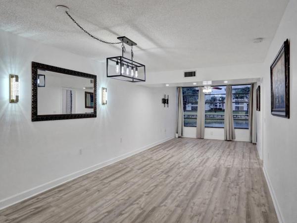 Whitehall Of Pine Island Ridge, 1518 Whitehall Dr #106, Davie, Florida 33324, image 3