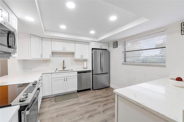 Lakes Of Carriage Hills, 4965 E Sabal Palm Blvd #308, Tamarac, Florida 33319, image 1