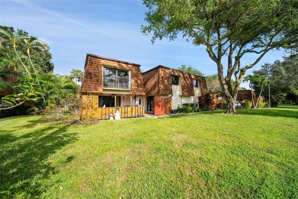 Woodvale, 2080 SW 90th Ave #C-13, Davie, Florida 33324, image 2