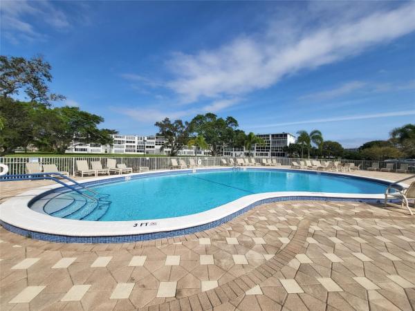 Berkshire, 3015 Berkshire A, Deerfield Beach, Florida 33442, image 2