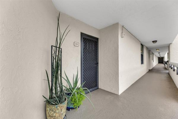 Lakeside At Delray, 950 Lavers Cir #F305, Delray Beach, Florida 33444, image 3