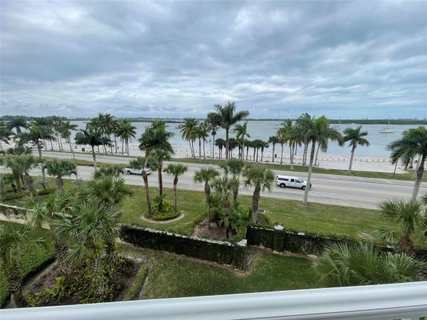 Harbour Isle West, 36 Harbour Isle Dr W #PH03, Fort Pierce, Florida 34949, image 1