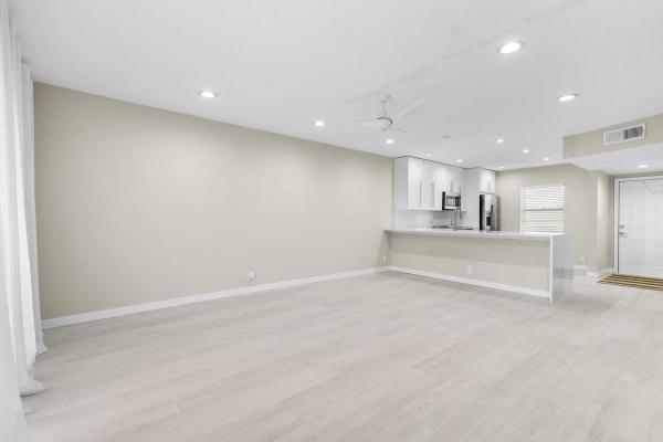 Sandalfoot Squire, 9280 SW 3rd St #815, Boca Raton, Florida 33428, image 1
