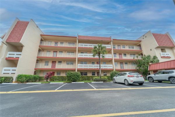 Oriole Golf & Tennis Club 2, 1025 Country Club Dr #103, Margate, Florida 33063, image 1