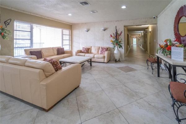 Oriole Golf & Tennis Club 2, 1025 Country Club Dr #103, Margate, Florida 33063, image 1