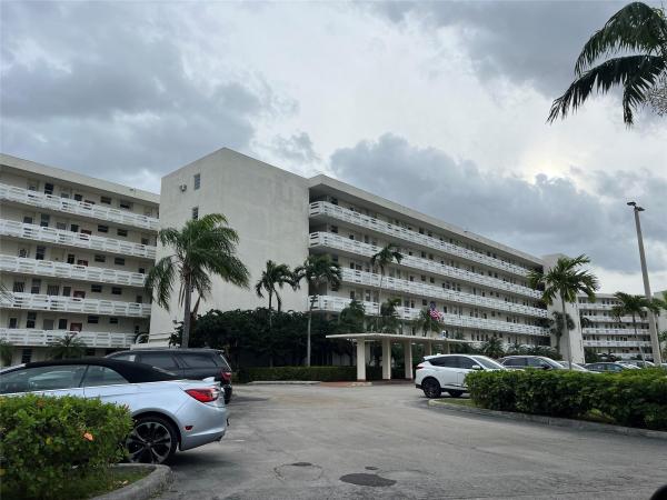 Point East, 3010 Marcos Dr, Aventura, Florida 33160, image 1