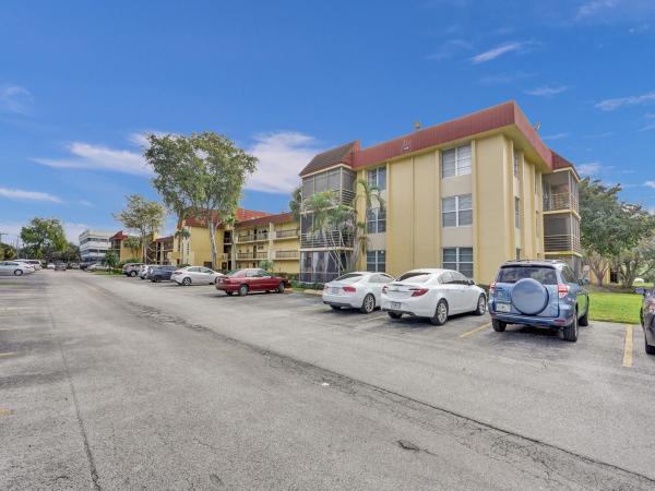 Foxcroft, 3195 Foxcroft Rd #F304, Miramar, Florida 33025, image 1