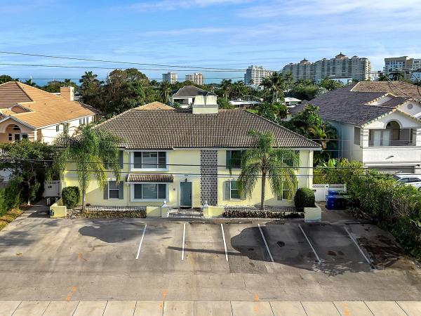 Hampton East, 1308 Bayview Dr #2B, Fort Lauderdale, Florida 33304, image 1