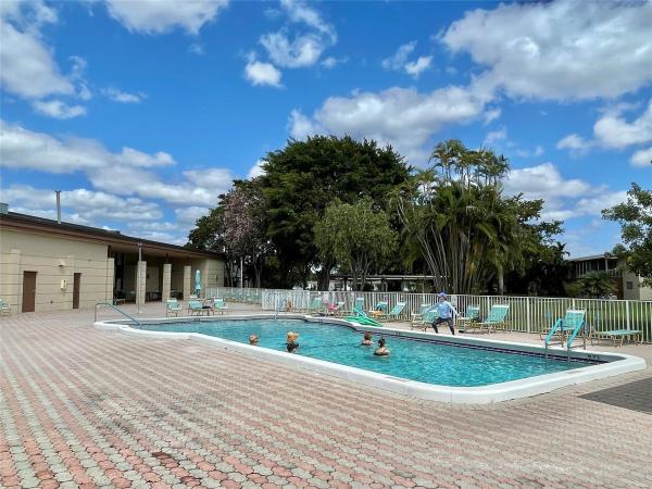 Oriole Gardens 1, 7405 W Atlantic Blvd #206, Margate, Florida 33063, image 1