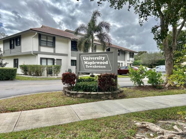 University Maplewood Townhouses, 9760 NW 14th St #25, Coral Springs, Florida 33071, image 1