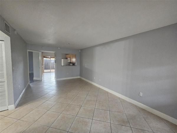 Bonita Golf View Townvillas 2, 7205 NW 173rd Dr #605-6, Hialeah, Florida 33015, image 3
