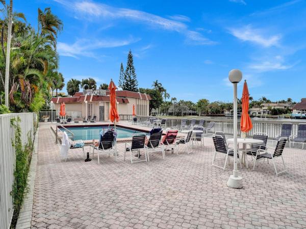 De Soto Park North, 2001 Atlantic Shores Blvd #206, Hallandale Beach, Florida 33009, image 1