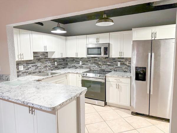 University Village East, 2738 S University Dr #A15, Davie, Florida 33328, image 1
