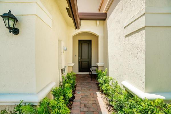 Eastside Village, 4230 N Dixie Hwy #109, Oakland Park, Florida 33334, image 1