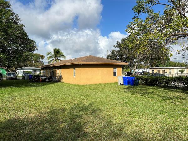 Scotts Park, 538 NW 9th Ave #1-3, Pompano Beach, Florida 33060, image 2