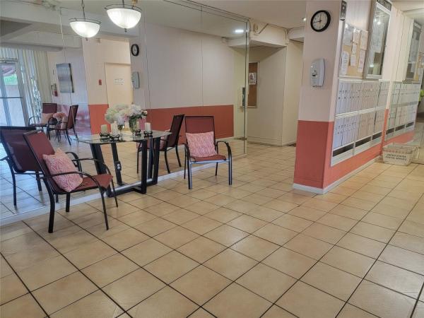 Oakbrook Village, 8120 SW 24th St #105, North Lauderdale, Florida 33068, image 1