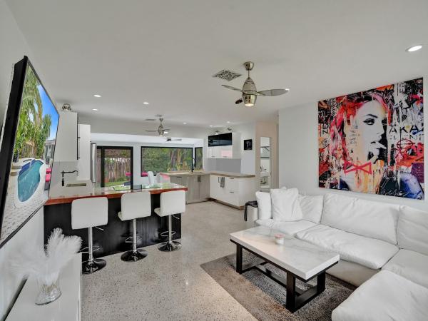 Tropical Manors, 533 NE 27th Dr, Wilton Manors, Florida 33334, image 1