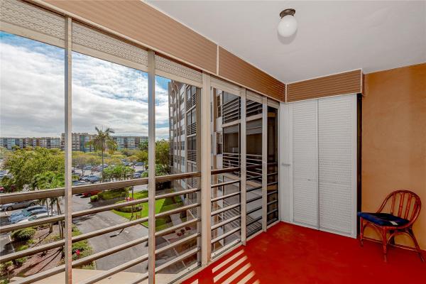 The Forest, 900 Saint Charles Pl #415, Pembroke Pines, Florida 33026, image 2
