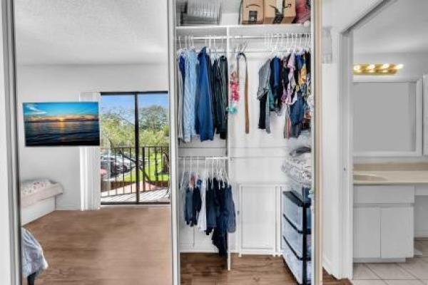 Banyan Lake, 22946 Oxford Pl #D, Boca Raton, Florida 33433, image 2
