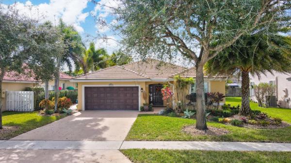 Keystone Lake, 18962 NW 23rd Pl, Pembroke Pines, Florida 33029, image 1